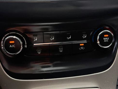 Used 2015 Nissan Sentra SV w/ Style Package FWD image 19