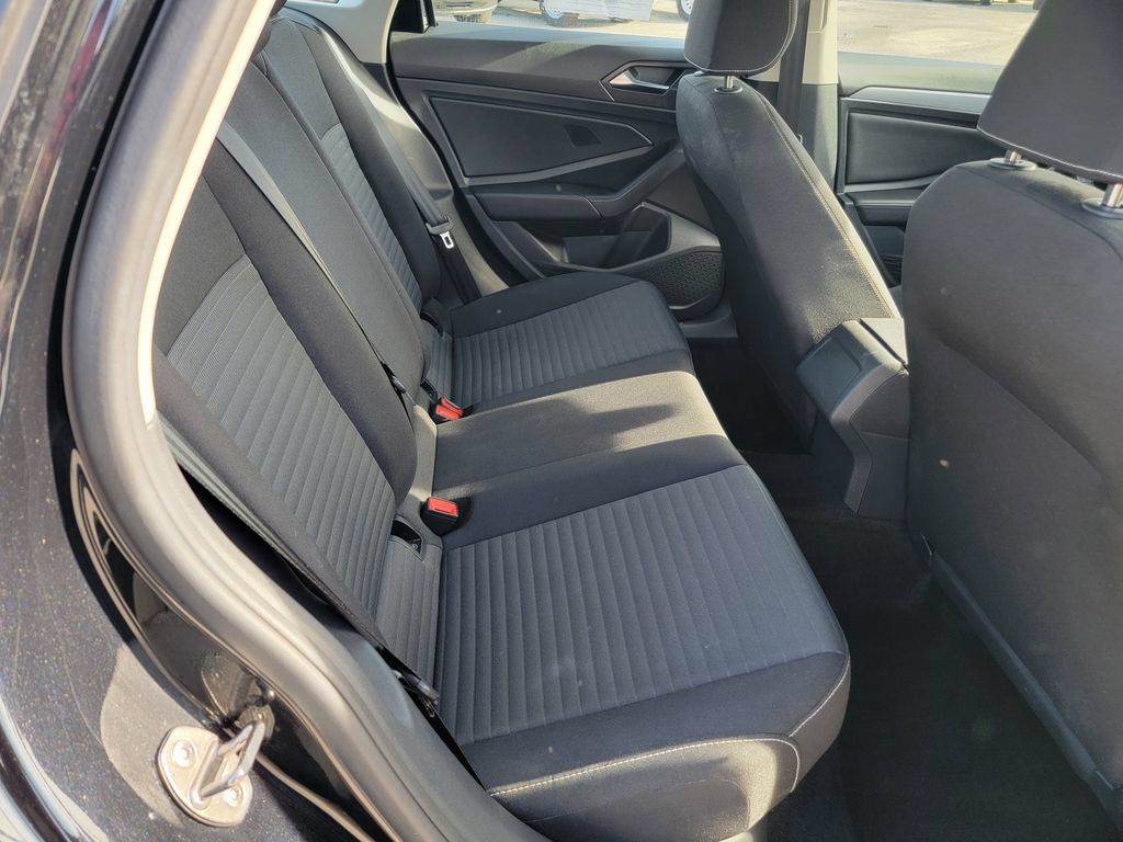 Used 2025 Volkswagen Jetta S FWD image 6