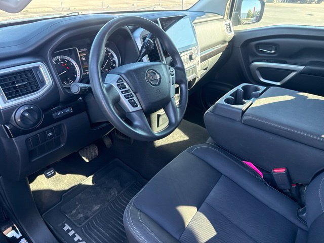 Used 2017 Nissan Titan SV AWD/4WD image 23