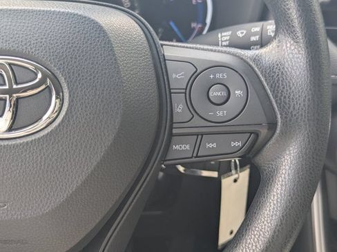 Used 2025 Toyota RAV4 LE AWD/4WD image 22