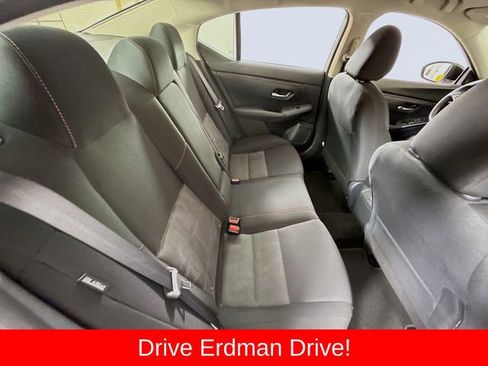 Used 2025 Nissan Sentra SR FWD image 27