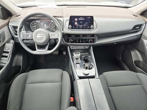 Used 2023 Nissan Rogue S image 6