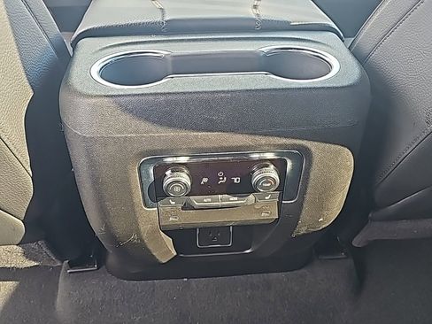 Certified 2025 GMC Yukon Denali image 17