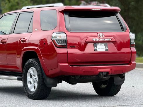Used 2016 Toyota 4Runner SR5 AWD/4WD image 47