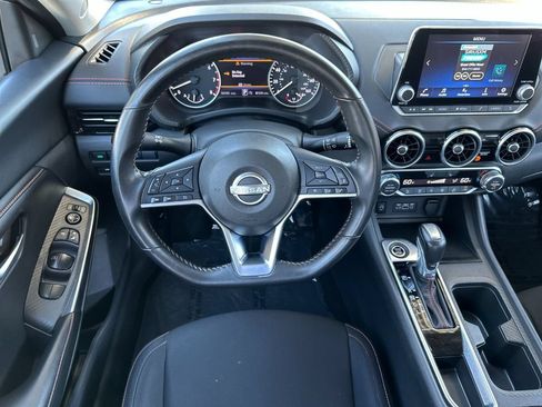 Used 2025 Nissan Sentra SR FWD image 13