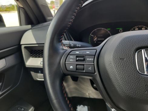 Used 2025 Honda CR-V Sport image 20