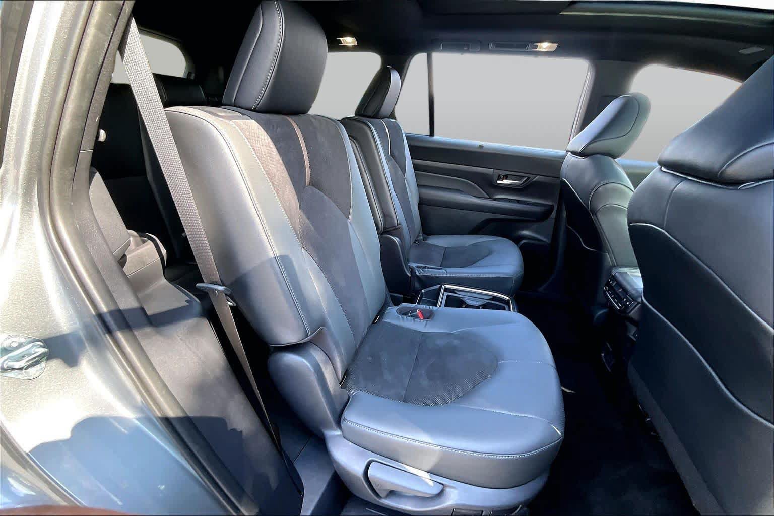Used 2025 Toyota Grand Highlander AWD Hybrid image 21
