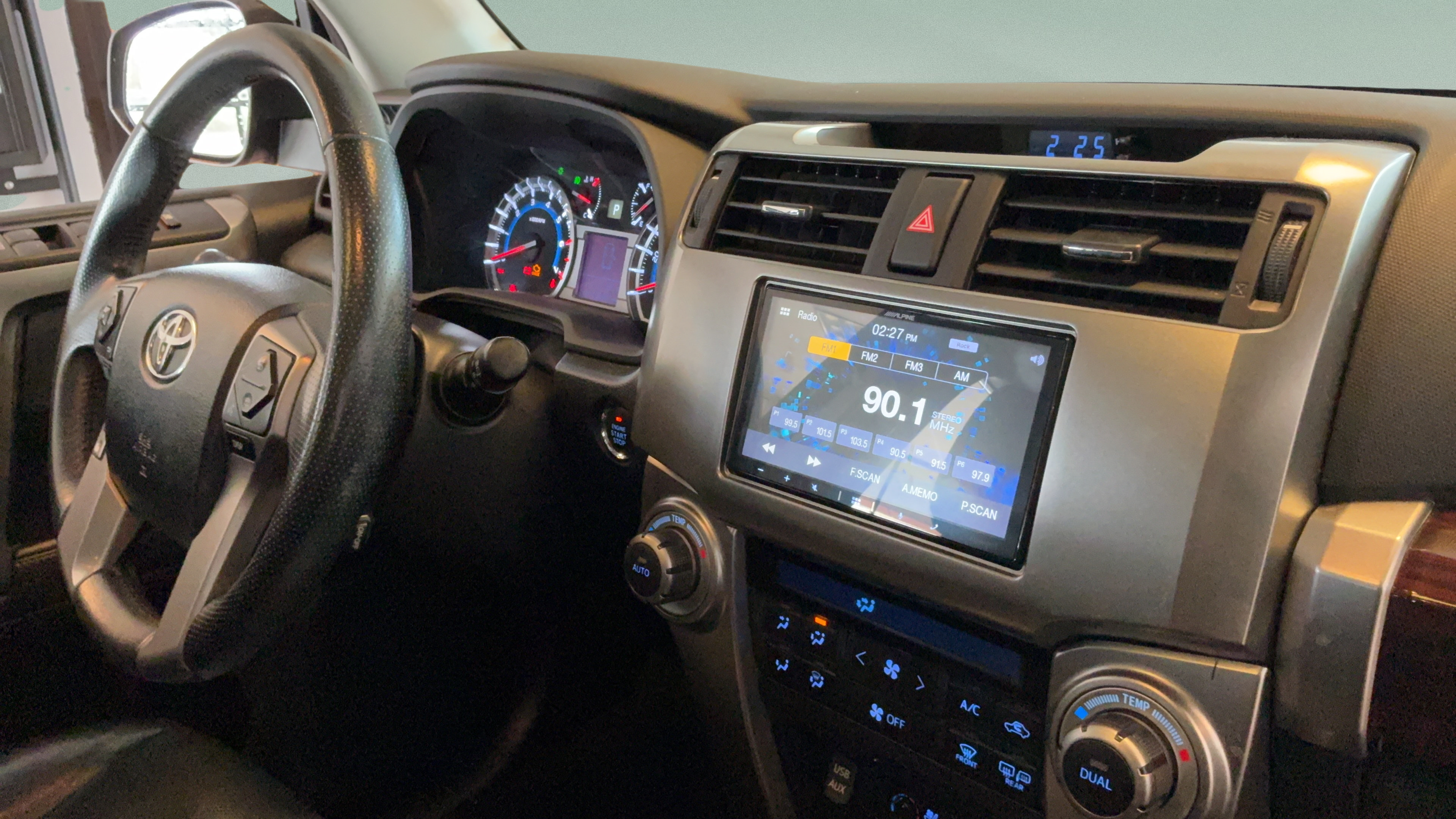 Used 2018 Toyota 4Runner Limited RWD image 40