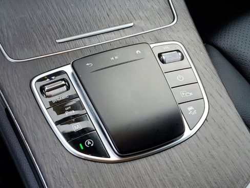 Used 2022 Mercedes-Benz GLC 300 4MATIC image 23