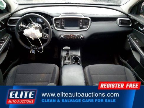 Used 2019 Kia Sorento L image 15