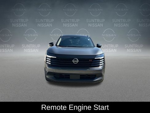 Used 2025 Nissan Kicks SR w/ SR Premium Package AWD/4WD image 11