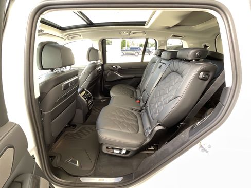 New 2026 BMW X7 xDrive40i w/ Premium Package image 26