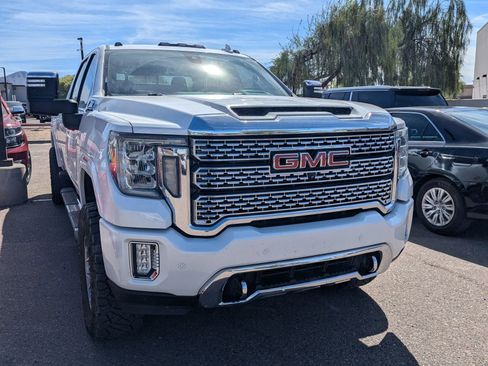 Used 2020 GMC Sierra 3500 Denali w/ Denali Ultimate Package image 2
