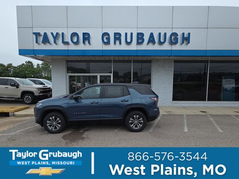 New 2026 Chevrolet Equinox LT w/ Convenience Package II FWD image 1