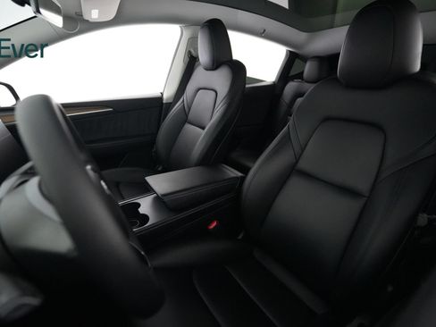 Used 2024 Tesla Model Y Performance AWD/4WD image 4