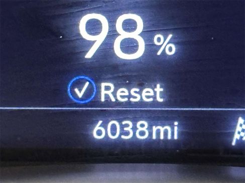 Used 2025 Cadillac CT4 Luxury image 32