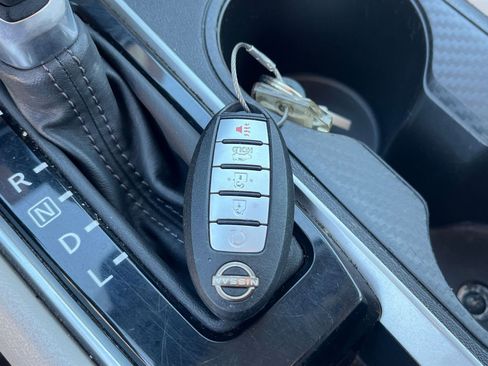 Used 2025 Nissan Altima 2.5 SV FWD image 21