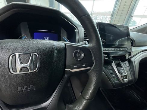 Used 2020 Honda Odyssey EX image 19