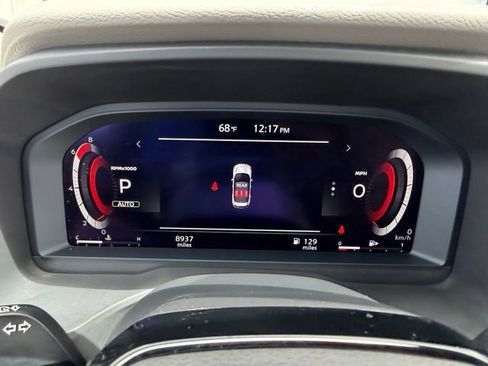 Used 2025 Nissan Rogue SL AWD/4WD image 24