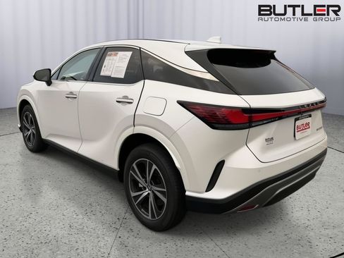 Used 2024 Lexus RX 350 FWD w/ Technology Package image 4