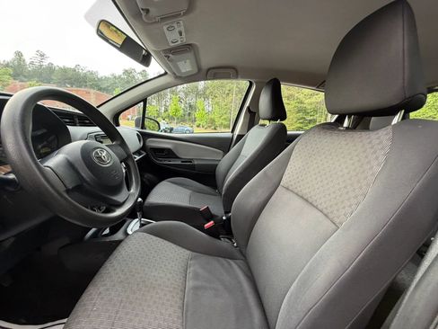 Used 2015 Toyota Yaris L FWD image 12