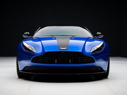 Used 2020 Aston Martin DB11 AMR image 8
