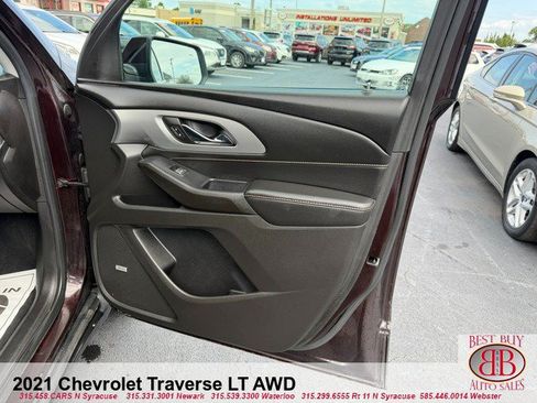 Used 2021 Chevrolet Traverse LT w/ LT Premium Package AWD/4WD image 17