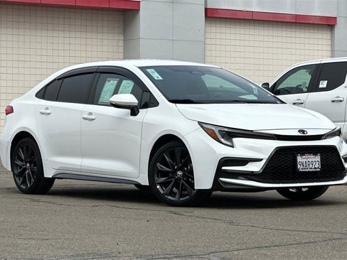 Certified 2024 Toyota Corolla SE image 2