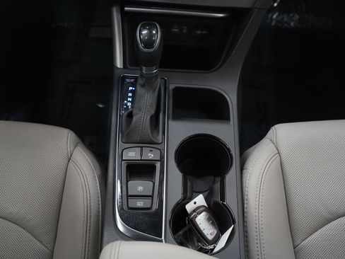 Used 2015 Hyundai Sonata Limited w/ Option Group 06 image 17