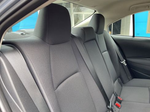 Used 2025 Toyota Corolla LE image 32