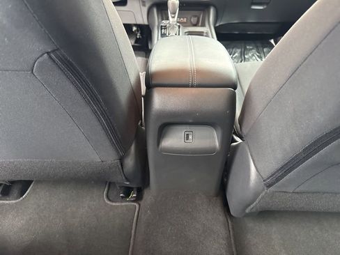 Used 2025 Nissan Sentra SV FWD image 31