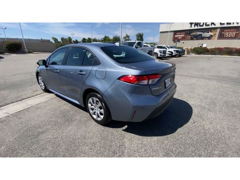 Used 2025 Toyota Corolla LE FWD image 6