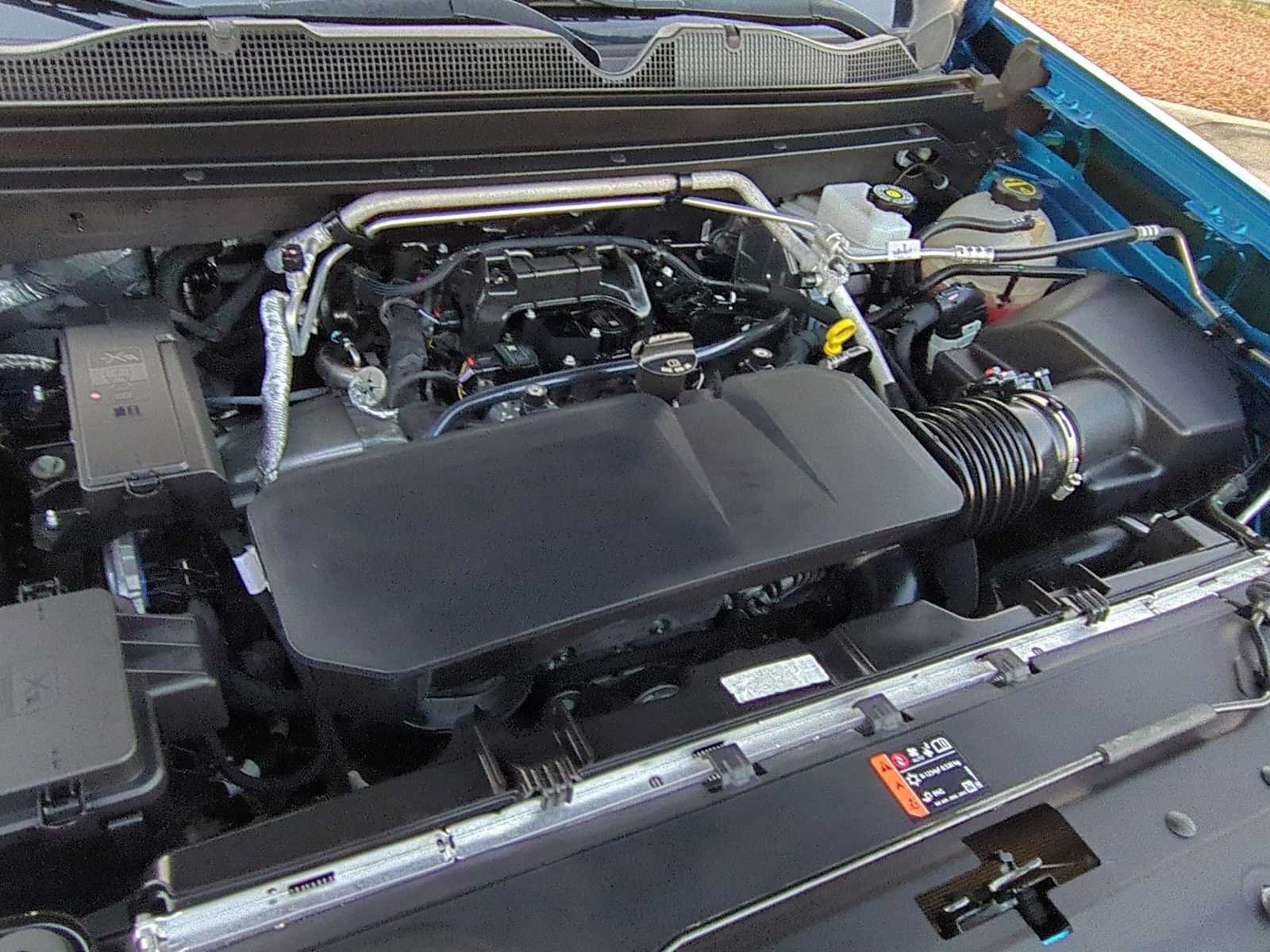 Used 2024 Chevrolet Colorado LT w/ LT Convenience Package AWD/4WD image 29