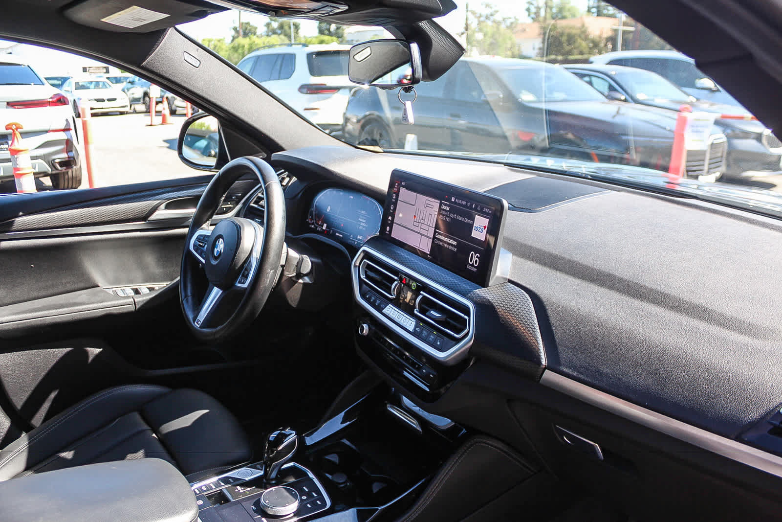 Used 2024 BMW X4 xDrive30i w/ M Sport Package AWD/4WD image 15