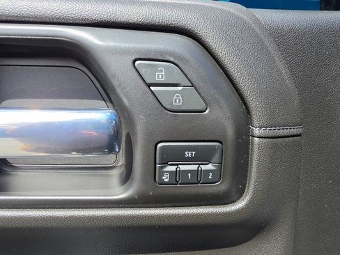 Used 2022 Chevrolet Silverado 1500 High Country w/ Technology Package AWD/4WD image 39