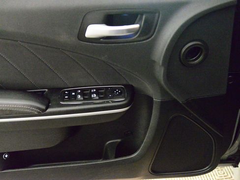 Used 2019 Dodge Charger GT image 18