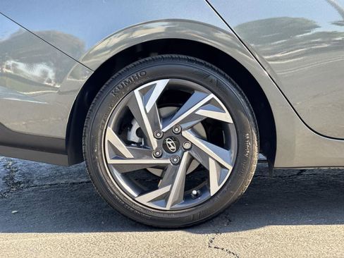 Certified 2025 Hyundai Elantra Sport w/ Cargo Package image 40