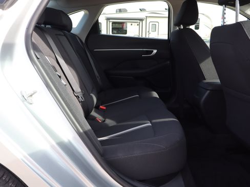 Used 2025 Hyundai Sonata SEL FWD image 11