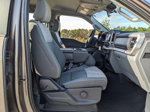 Used 2023 Ford F150 XLT image 41