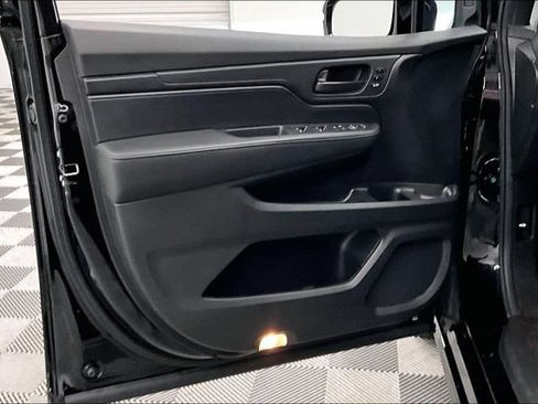 Used 2025 Honda Odyssey Sport-L image 21