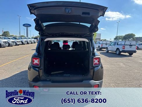 Used 2018 Jeep Renegade Trailhawk w/ Cold Weather Group II AWD/4WD image 36