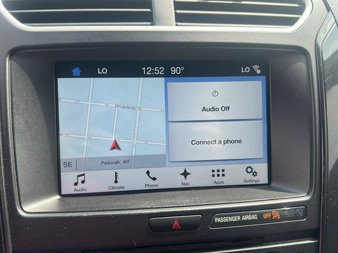 Used 2017 Ford Explorer XLT w/ Equipment Group 201A FWD image 21