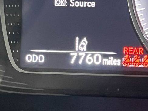 Certified 2024 Lexus ES 350 w/ Premium Package image 18