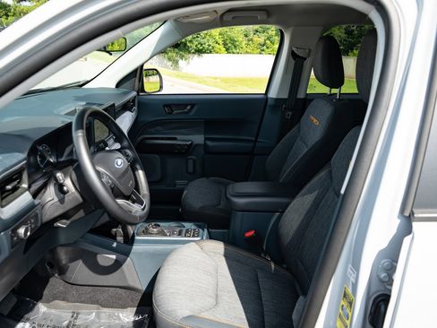 Used 2023 Ford Maverick Tremor w/ Tremor Off-Road Package AWD/4WD image 14