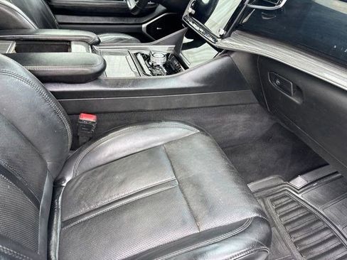 Used 2022 Jeep Wagoneer Series III w/ Premium Group I AWD/4WD image 40