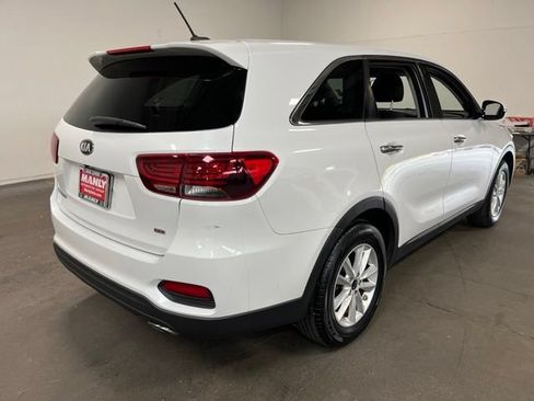 Used 2019 Kia Sorento FWD image 3