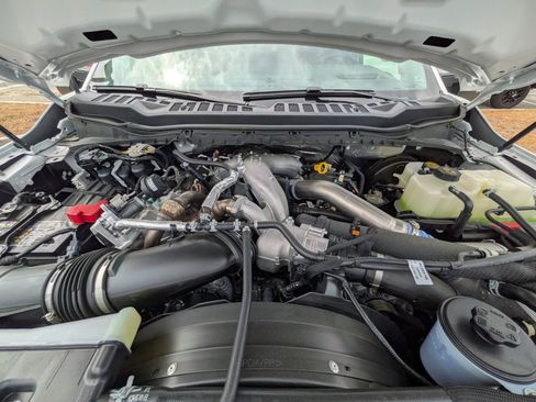 Certified 2026 Ford F250 Lariat w/ Black Appearance Package image 5