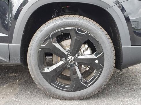 New 2026 Volkswagen Taos SEL AWD/4WD image 12