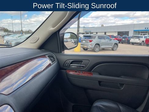 Used 2011 Chevrolet Tahoe LT image 22