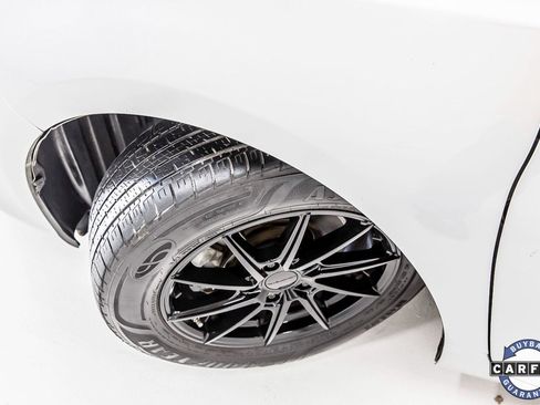 Used 2017 Toyota Camry LE image 12